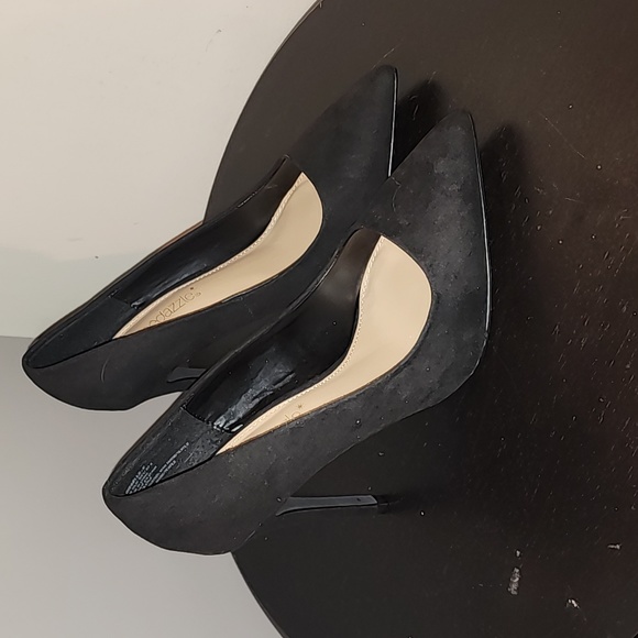 High Heels - Picture 2 of 5